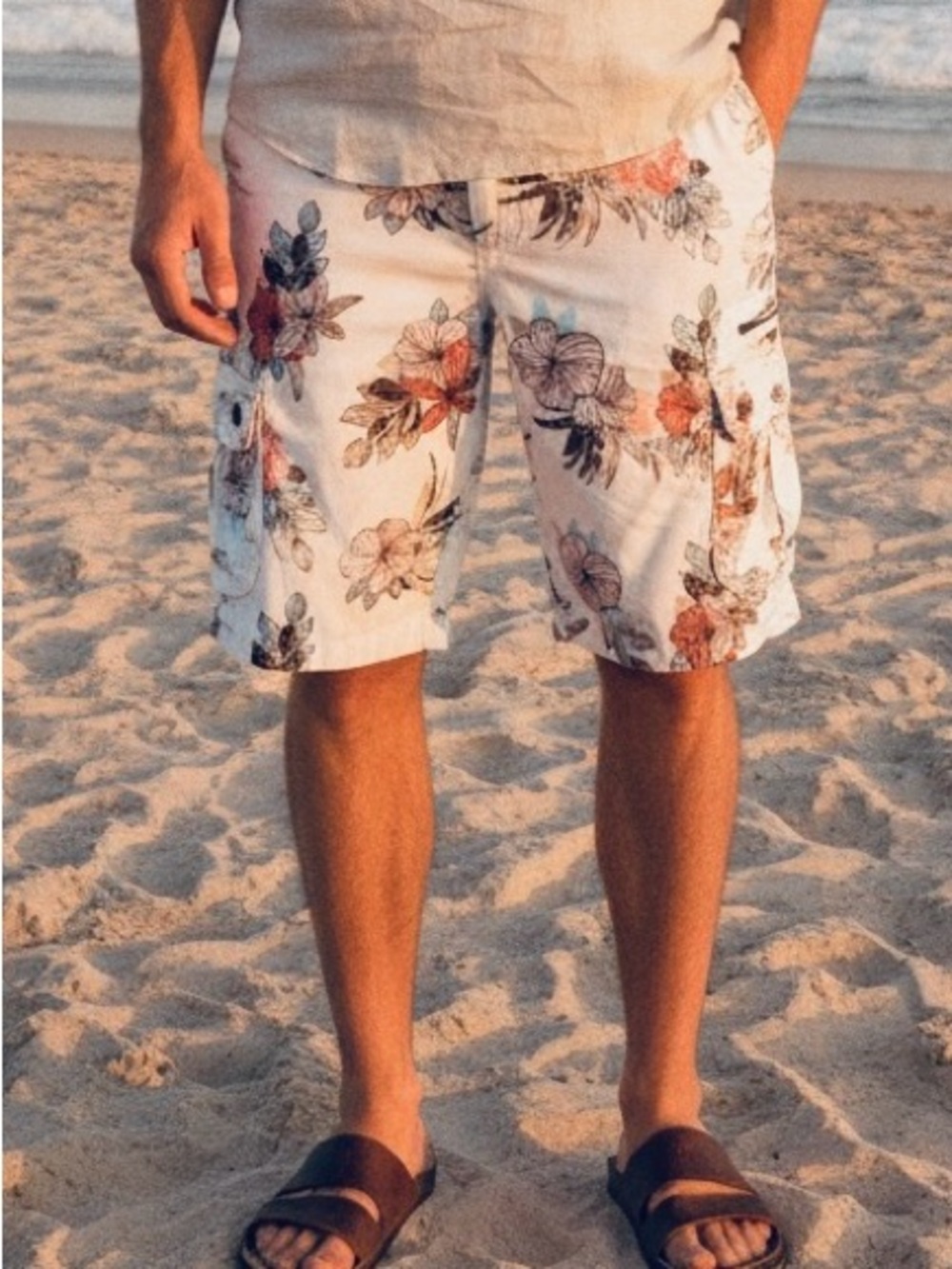 NWT Plugg Men's Tropical Cargo Shorts 38 Length 11.5”